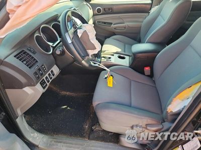 Zdjęcie 7 z 12 samochodu: 2015 TOYOTA TACOMA V6 VIN:3TMLU4EN6FM207396 - miniatura