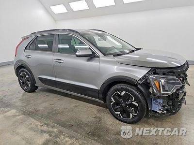 Czwarte zdjęcie samochodu z boku: 2024 KIA NIRO WIND VIN:KNDCR3L13R5097834 - miniatura