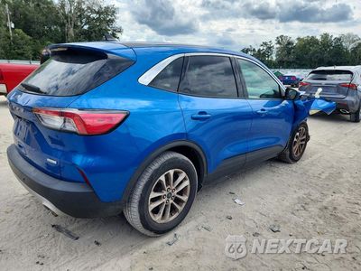 Trzecie zdjęcie samochodu z tyłu: 2020 FORD ESCAPE SE VIN:1FMCU0G68LUB12999 - miniatura