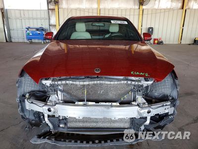 Piąte zdjęcie samochodu w środku: 2018 MERCEDES-BENZ C 300 4MATIC VIN:55SWF4KB1JU274114 - miniatura