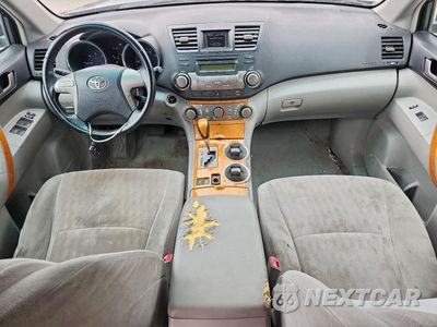 Zdjęcie 8 z 13 samochodu: 2010 TOYOTA HIGHLANDER HYBRID VIN:JTEBW3EH8A2040254 - miniatura
