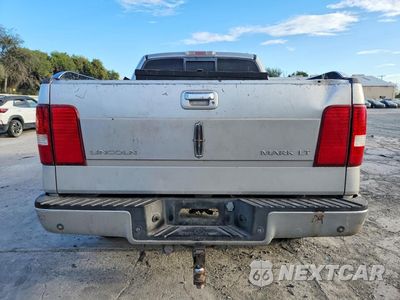 Zdjęcie 6 z 12 samochodu: 2006 LINCOLN MARK LT VIN:5LTPW185X6FJ19485 - miniatura