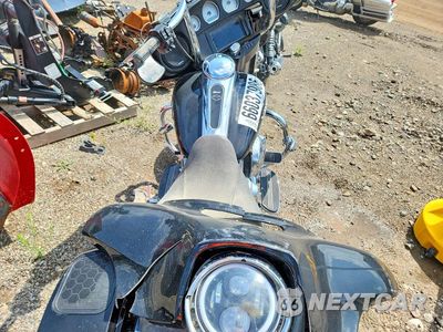 Zdjęcie 6 z 10 samochodu: 2016 HARLEY-DAVIDSON FLHX STREET GLIDE VIN:1HD1KBM13GB664979 - miniatura