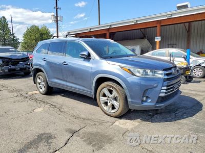 Czwarte zdjęcie samochodu z boku: 2019 TOYOTA HIGHLANDER LIMITED VIN:5TDDZRFH7KS706195 - miniatura