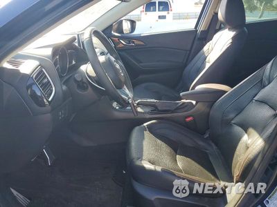 Zdjęcie 7 z 12 samochodu: 2016 MAZDA 3 GRAND TOURING VIN:JM1BM1N38G1317552 - miniatura