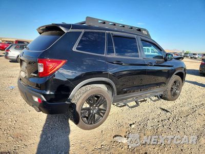 Trzecie zdjęcie samochodu z tyłu: 2019 HONDA PASSPORT EXL VIN:5FNYF8H53KB022336 - miniatura