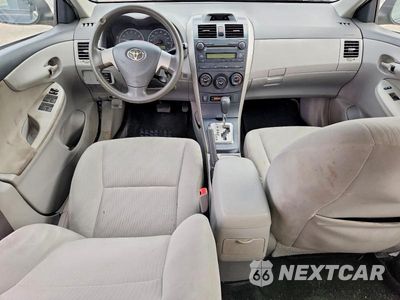 Zdjęcie 8 z 12 samochodu: 2010 TOYOTA COROLLA LE VIN:1NXBU4EE3AZ378795 - miniatura