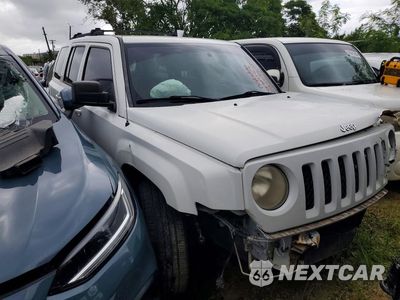Czwarte zdjęcie samochodu z boku: 2013 JEEP PATRIOT LATITUDE VIN:1C4NJPFB0DD251510 - miniatura