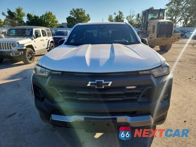 Piąte zdjęcie samochodu w środku: 2026 CHEVROLET COLORADO TRAIL BOSS VIN:1GCPTEEK6T1117965 - miniatura