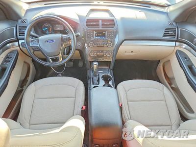 Zdjęcie 8 z 12 samochodu: 2019 FORD EXPLORER XLT VIN:1FM5K7D82KGB22194 - miniatura