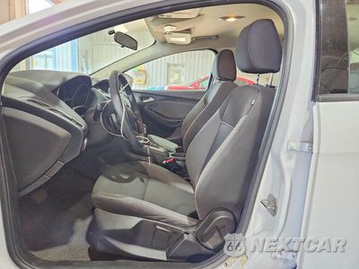 Zdjęcie 7 z 12 samochodu: 2014 FORD FOCUS SE VIN:1FADP3F28EL309847 - miniatura