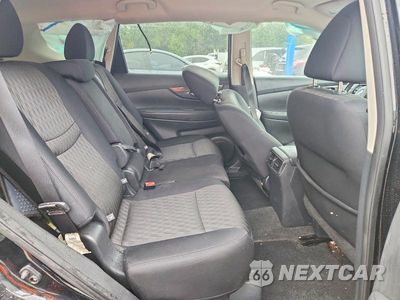 Zdjęcie 11 z 13 samochodu: 2017 NISSAN ROGUE SV VIN:5N1AT2MVXHC852178 - miniatura