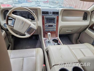 Zdjęcie 8 z 13 samochodu: 2014 LINCOLN NAVIGATOR VIN:5LMJJ2H57EEL06497 - miniatura