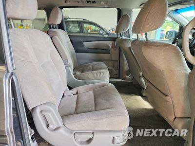 Zdjęcie 11 z 13 samochodu: 2011 HONDA ODYSSEY LX VIN:5FNRL5H23BB048131 - miniatura