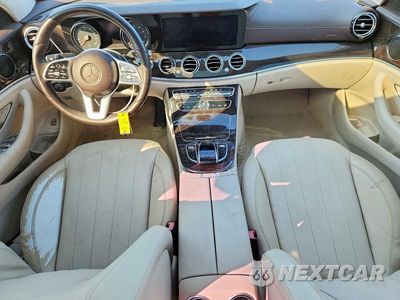 Zdjęcie 8 z 12 samochodu: 2019 MERCEDES-BENZ E 300 VIN:WDDZF4JB4KA523991 - miniatura