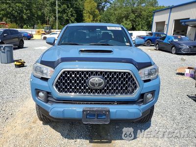 Piąte zdjęcie samochodu w środku: 2019 TOYOTA TACOMA TRD SPORT VIN:3TMCZ5AN5KM263854 - miniatura