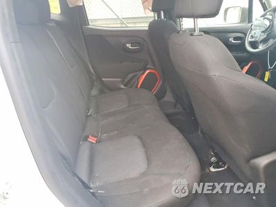 Zdjęcie 10 z 12 samochodu: 2018 JEEP RENEGADE SPORT VIN:ZACCJBAB3JPH35105 - miniatura