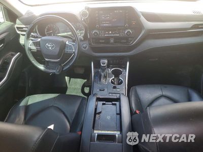 Zdjęcie 8 z 14 samochodu: 2022 TOYOTA HIGHLANDER XLE VIN:5TDGZRAH1NS122951 - miniatura