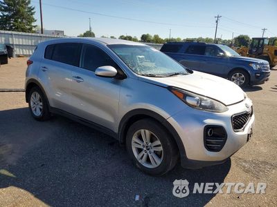 Czwarte zdjęcie samochodu z boku: 2017 KIA SPORTAGE LX VIN:KNDPMCAC8H7111265 - miniatura
