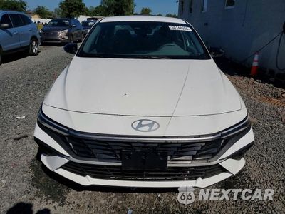 Piąte zdjęcie samochodu w środku: 2025 HYUNDAI ELANTRA SEL SPORT VIN:KMHLM4DG7SU093784 - miniatura