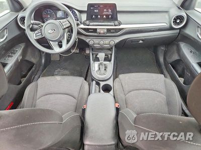 Zdjęcie 8 z 12 samochodu: 2021 KIA FORTE LXS VIN:3KPF24AD4ME409077 - miniatura