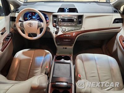 Zdjęcie 8 z 13 samochodu: 2014 TOYOTA SIENNA XLE 7-PASSENGER VIN:5TDDK3DC6ES092270 - miniatura