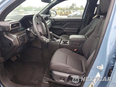 Zdjęcie 7 z 13 samochodu: 2026 TOYOTA TACOMA SR5 VIN:3TMLB5JN0TM211960 - miniatura