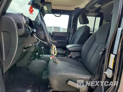 Zdjęcie 7 z 12 samochodu: 2018 JEEP WRANGLER UNLIMITED SPORT VIN:1C4BJWDG1JL882344 - miniatura