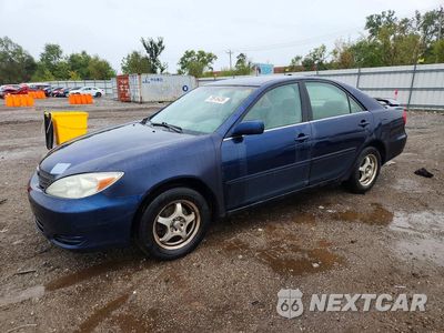 2002 TOYOTA CAMRY LE 4T1BE32K42U550318 - główne zdjęcie licytacji z USA - miniatura