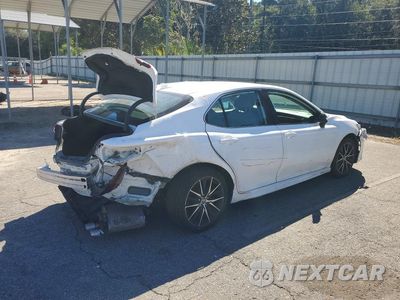 Trzecie zdjęcie samochodu z tyłu: 2021 TOYOTA CAMRY SE VIN:4T1G11AK2MU561747 - miniatura