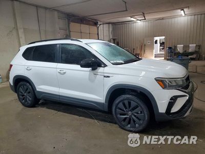 Czwarte zdjęcie samochodu z boku: 2022 VOLKSWAGEN TAOS S VIN:3VVDX7B26NM029884 - miniatura