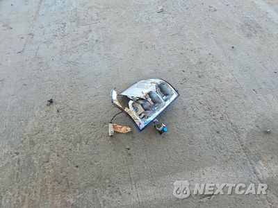 Zdjęcie 12 z 13 samochodu: 2025 FORD MAVERICK XL VIN:3FTTW8A32SRB47006 - miniatura
