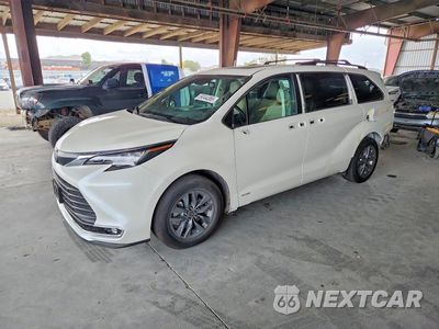 2021 TOYOTA SIENNA XLE 5TDJSKFC6MS017271 - główne zdjęcie licytacji z USA - miniatura