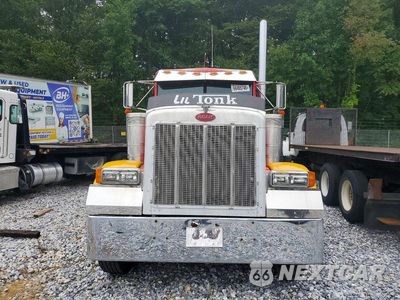 Piąte zdjęcie samochodu w środku: 1988 PETERBILT 379 ROLLBACK TOW TRUCK VIN:1XP5D29X4JN261527 - miniatura