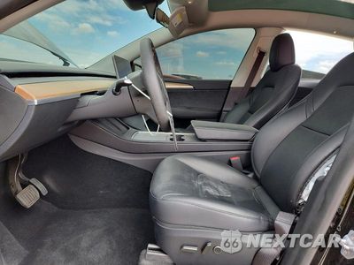 Zdjęcie 7 z 12 samochodu: 2024 TESLA MODEL Y VIN:7SAYGDED9RA303634 - miniatura