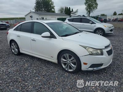 Czwarte zdjęcie samochodu z boku: 2014 CHEVROLET CRUZE LTZ VIN:1G1PG5SBXE7385712 - miniatura