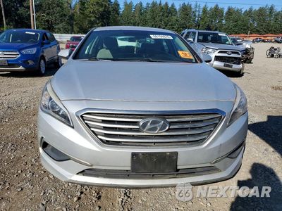 Piąte zdjęcie samochodu w środku: 2017 HYUNDAI SONATA SE VIN:5NPE24AF3HH564637 - miniatura