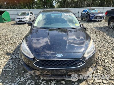 Piąte zdjęcie samochodu w środku: 2017 FORD FOCUS SE VIN:1FADP3F2XHL348041 - miniatura