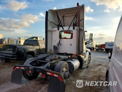 Trzecie zdjęcie samochodu z tyłu: 2016 PETERBILT 579 SEMI TRUCK VIN:1XPBA48X2GD339729 - miniatura