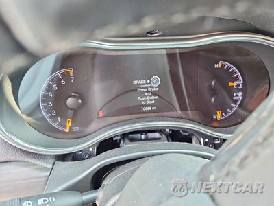 Zdjęcie 9 z 13 samochodu: 2021 JEEP GRAND CHEROKEE LIMITED VIN:1C4RJEBG1MC624308 - miniatura