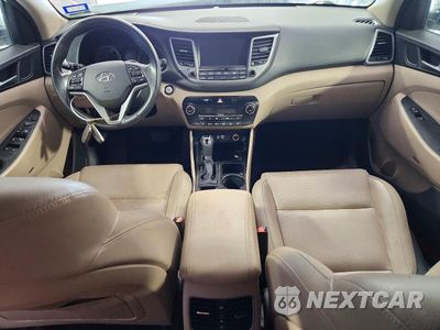 Zdjęcie 8 z 14 samochodu: 2017 HYUNDAI TUCSON LIMITED VIN:KM8J33A21HU302166 - miniatura