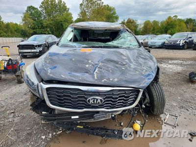 Piąte zdjęcie samochodu w środku: 2019 KIA SORENTO LX VIN:5XYPGDA37KG552408 - miniatura