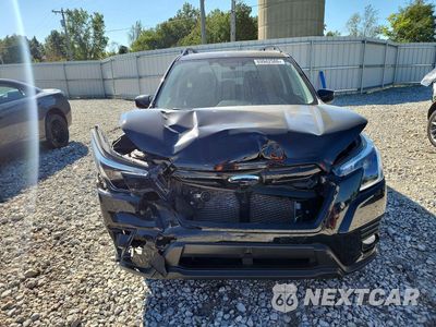 Piąte zdjęcie samochodu w środku: 2022 SUBARU FORESTER PREMIUM VIN:JF2SKAEC4NH500068 - miniatura
