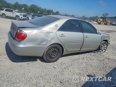 Trzecie zdjęcie samochodu z tyłu: 2005 TOYOTA CAMRY XLE V6 VIN:4T1BF30K85U091587 - miniatura