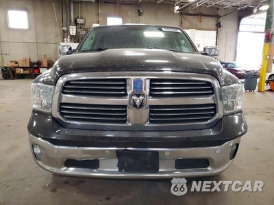 Piąte zdjęcie samochodu w środku: 2017 RAM 1500 SLT VIN:1C6RR7LG3HS611517 - miniatura
