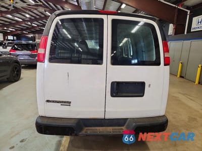 Zdjęcie 6 z 13 samochodu: 2015 CHEVROLET EXPRESS G2500 VIN:1GCWGFCF8F1285798 - miniatura