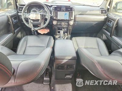 Zdjęcie 8 z 12 samochodu: 2021 TOYOTA 4RUNNER VENTURE EDITION VIN:JTEHU5JR7M5913389 - miniatura