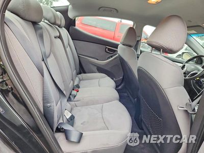 Zdjęcie 10 z 12 samochodu: 2012 HYUNDAI ELANTRA GLS VIN:5NPDH4AE8CH127193 - miniatura