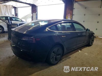 Trzecie zdjęcie samochodu z tyłu: 2018 TESLA MODEL 3 VIN:5YJ3E1EB6JF084603 - miniatura