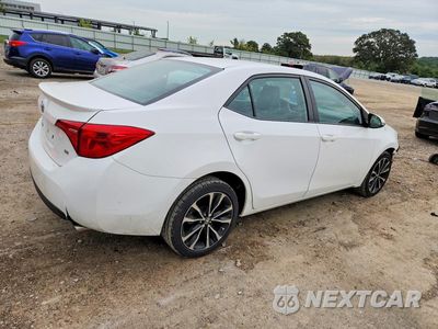 Trzecie zdjęcie samochodu z tyłu: 2017 TOYOTA COROLLA SE VIN:5YFBURHE5HP650820 - miniatura